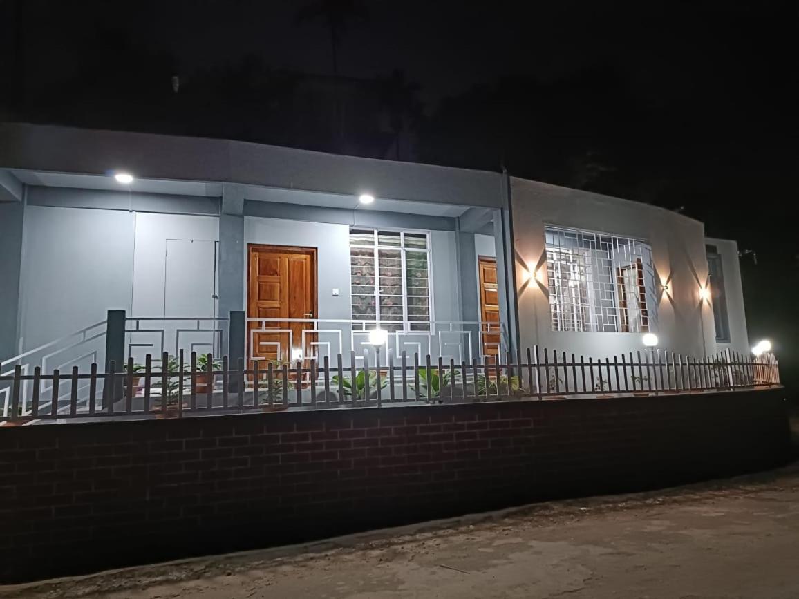 Living Roots Lodge Cherrapunji Buitenkant foto